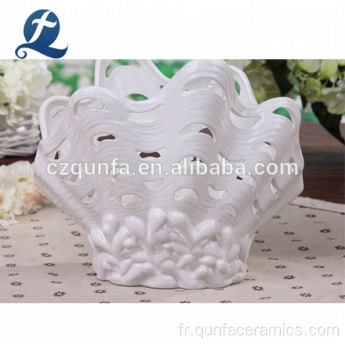 Pot de fleur en céramique décoratif de conception de fleur unique